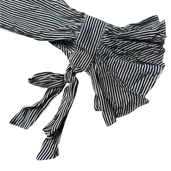 Hem & Thread NWT black and white button down tie bell sleeve size small shirt - Picture 7 of 10
